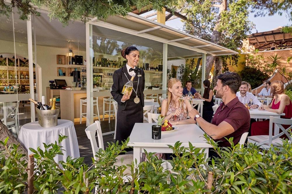 Forte Village Resort - Bouganville Санта-Маргерита-ді-Пула Екстер'єр фото