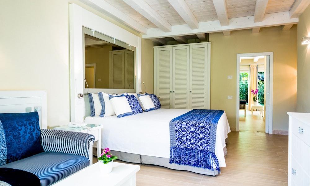 Forte Village Resort - Bouganville Санта-Маргерита-ді-Пула Екстер'єр фото